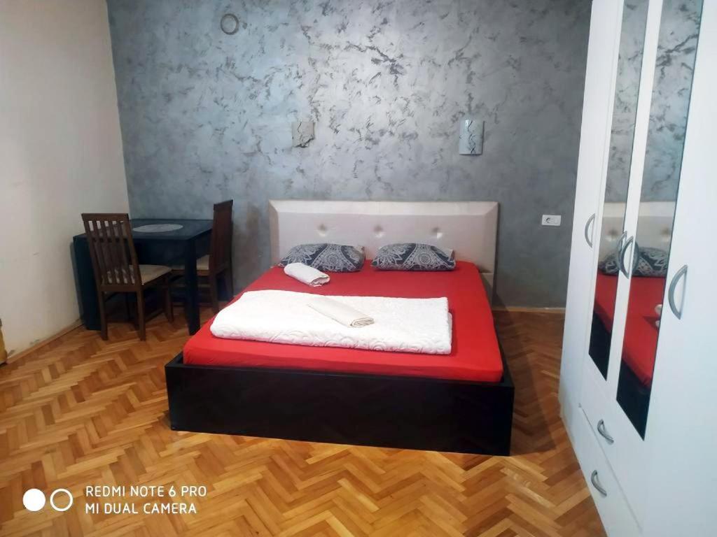 Apartments Center Old Town Подгорица Экстерьер фото
